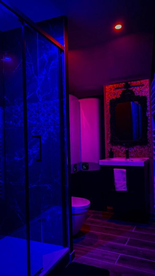 Nouveau - Luxure - Secret Suite - Jacuzzi Melun Eksteriør bilde