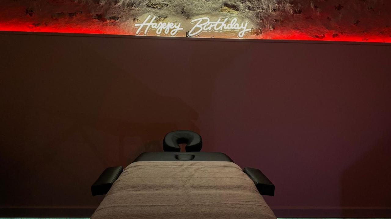 Nouveau - Luxure - Secret Suite - Jacuzzi Melun Eksteriør bilde