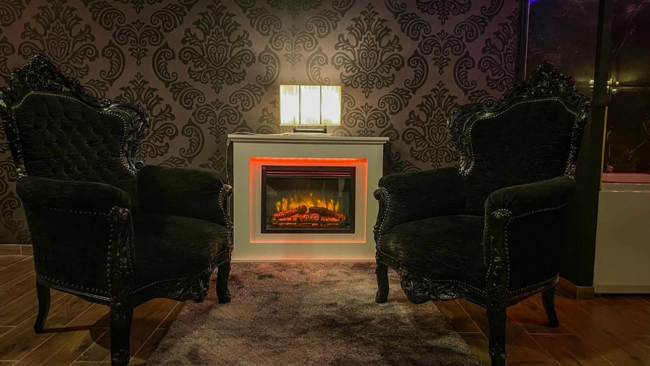 Nouveau - Luxure - Secret Suite - Jacuzzi Melun Eksteriør bilde